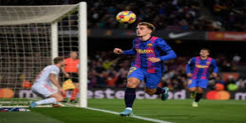 战术复盘—中场掌控与防线稳固-FB体育