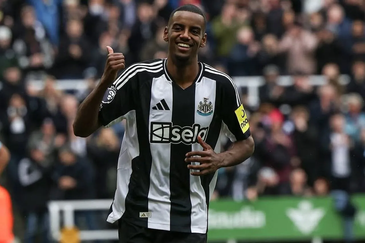 FB体育亚历山大·伊萨克的比赛表现与战术分析