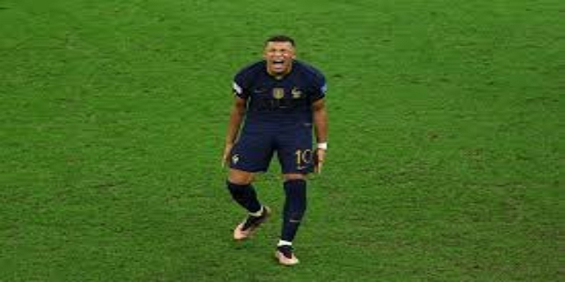 FB体育比赛回顾：乌龙制胜难掩法国进攻隐忧 - FB体育